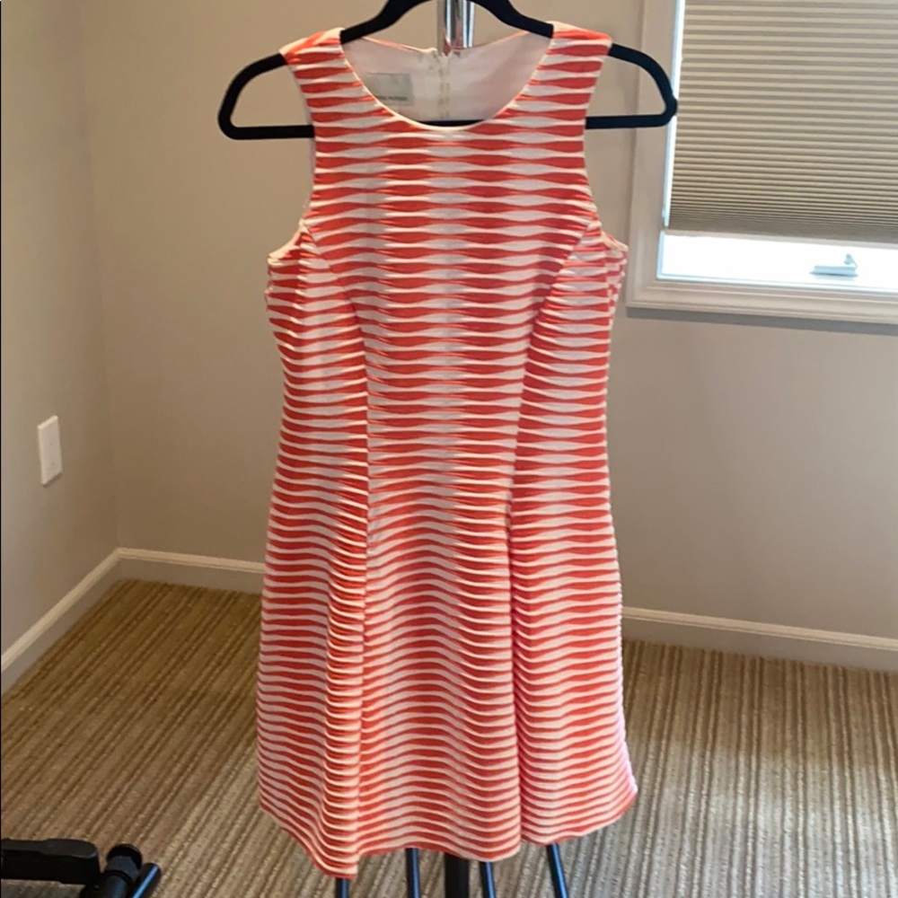 Donna Morgan A-line sleeveless dress. Lined.